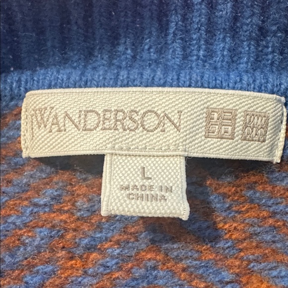 Uniqlo Men's Large Sweater in Brown with Blue Trim - Picture 5 of 5